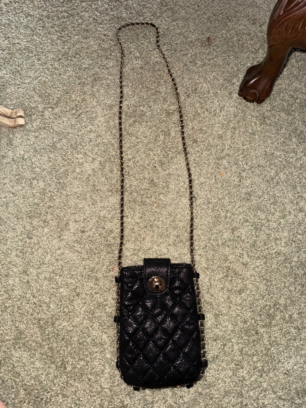 Crossbody phone holder